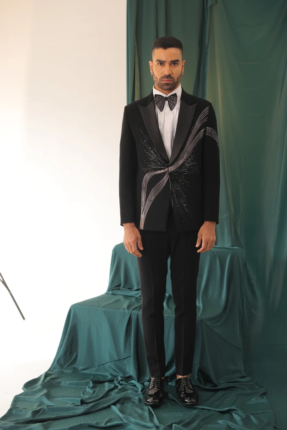 Store 2: garment on the rack